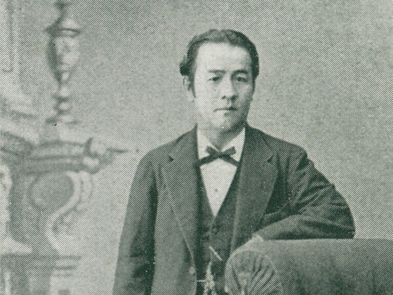 渋沢栄一氏肖像写真　1883年(明治16)　（「龍門雑誌」第522号より）提供：東京ガスネットワーク　ガスミュージアム